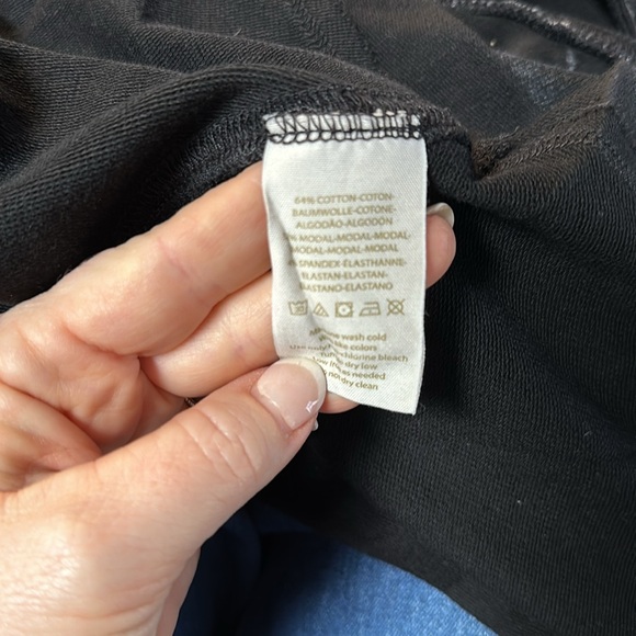 Free People Black sweatshirt size Medium - Picture 4 of 8